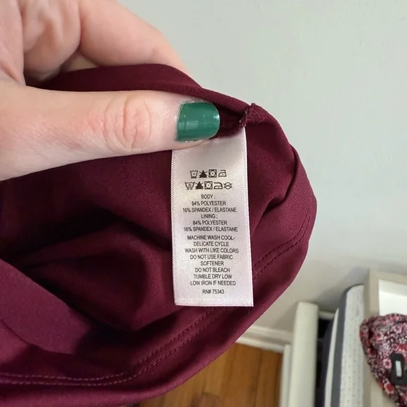 Sincerely Jules Burgundy Floral Golf / Tennis Set - Picture 7 of 11